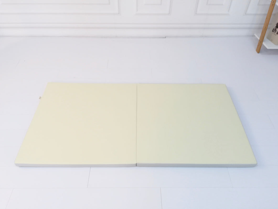 Folder Mat Small (Fits 6 panel petite baby room)