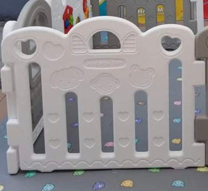 Single panel fence for Petite baby room